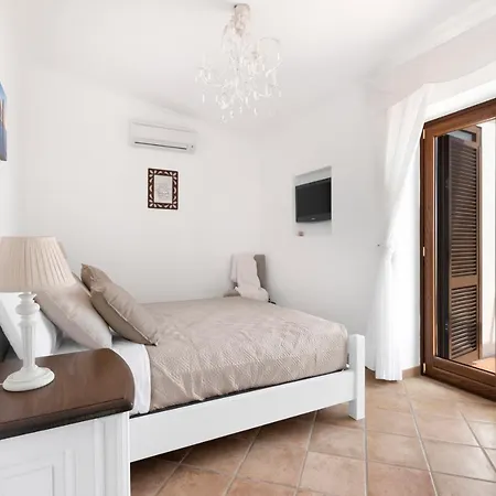 Anna - De Vivo Realty Piano di Sorrento