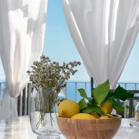 Anna - De Vivo Realty Piano di Sorrento