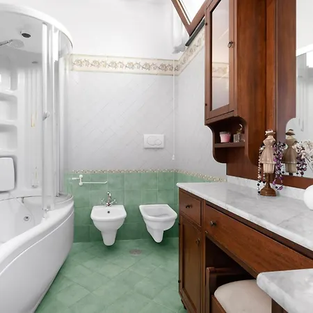 Anna - De Vivo Realty Piano di Sorrento